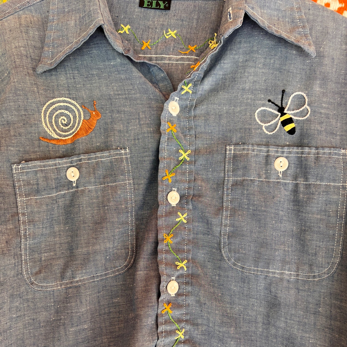 Button Down Ely Snail & Bee