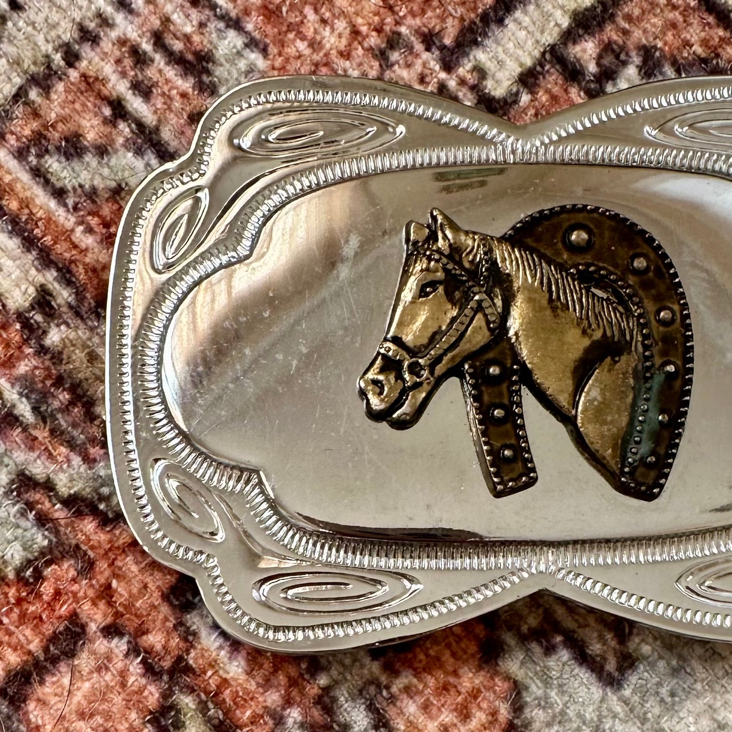 Belt Buckle Two-Tone Horse & Horseshoe