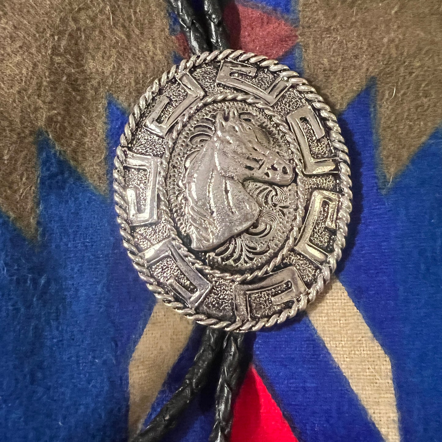 Bolo Oval Horse
