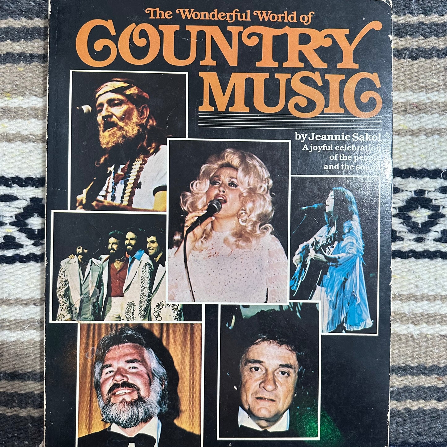 Book The Wonderful World of Country Music