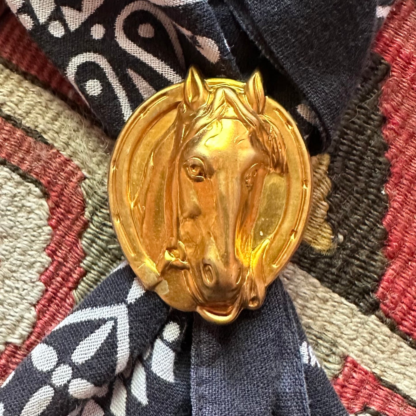 Bandana Slide Gold Horse