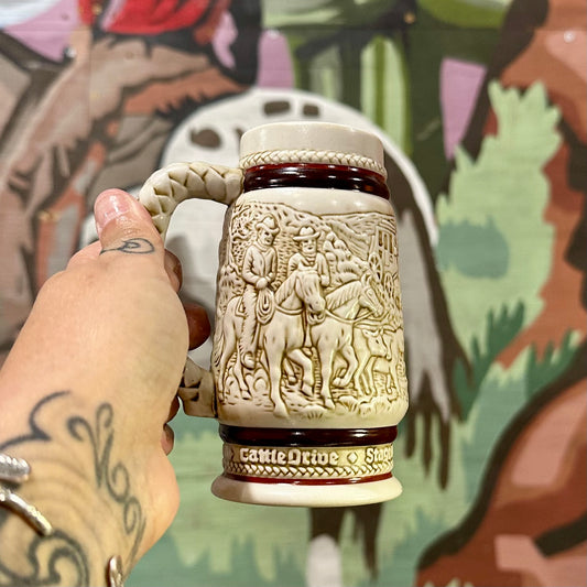 Mug Avon Stein